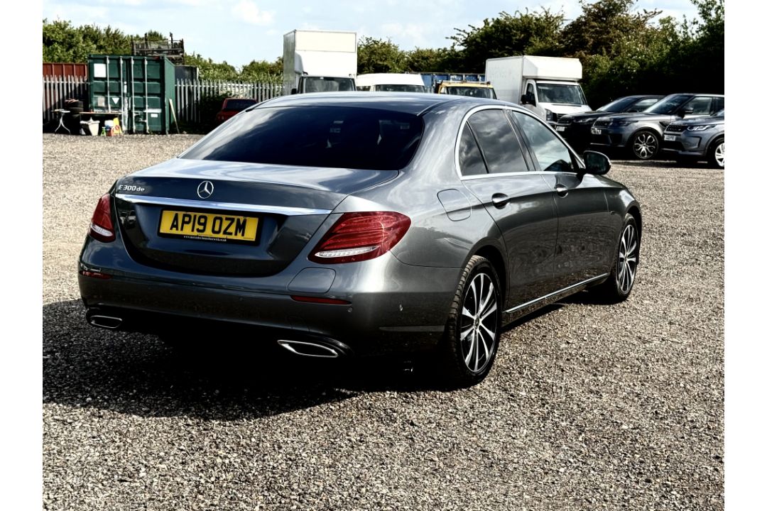 Mercedes Benz E Class E300 DE EQ-P SE Premium 9G 2019 '19 Reg' Sat Nav - A/C - ULEZ - Image 8 of 34