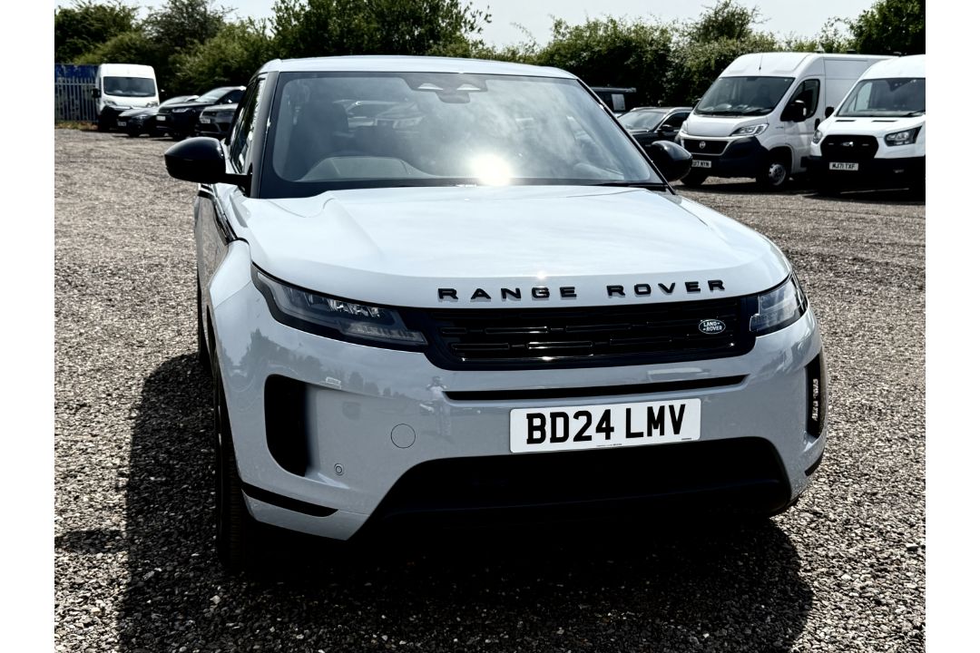 Land Rover Range Rover Evoque 2024 '24 Reg' Massive Spec - 4WD - ULEZ Compliant - Panoramic Roof - Image 5 of 30