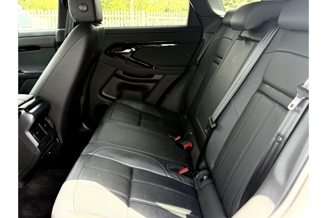 Land Rover Range Rover Evoque 2024 '24 Reg' Massive Spec - 4WD - ULEZ Compliant - Panoramic Roof - Image 20 of 30
