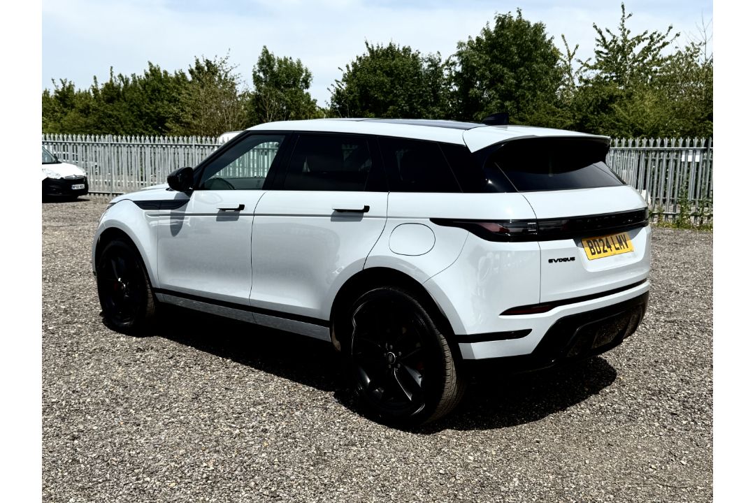 Land Rover Range Rover Evoque 2024 '24 Reg' Massive Spec - 4WD - ULEZ Compliant - Panoramic Roof - Image 9 of 30