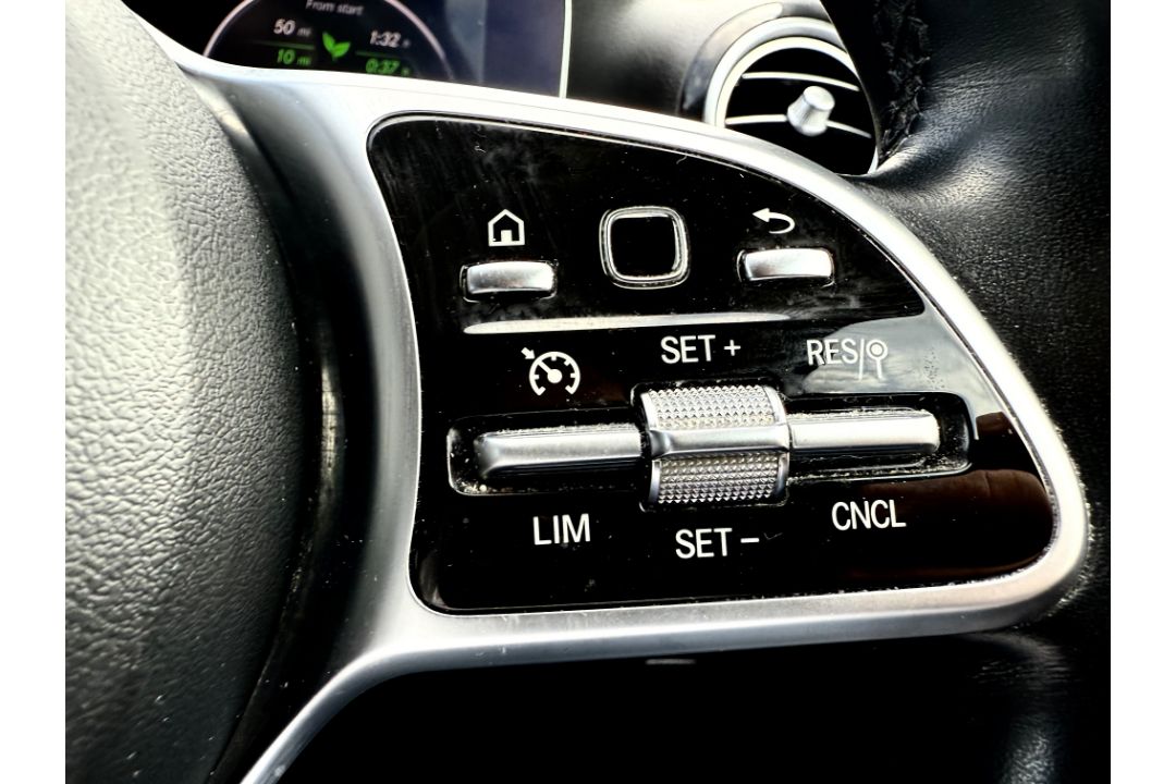 Mercedes Benz E Class E300 DE EQ-P SE Premium 9G 2019 '19 Reg' Sat Nav - A/C - ULEZ - Image 33 of 34