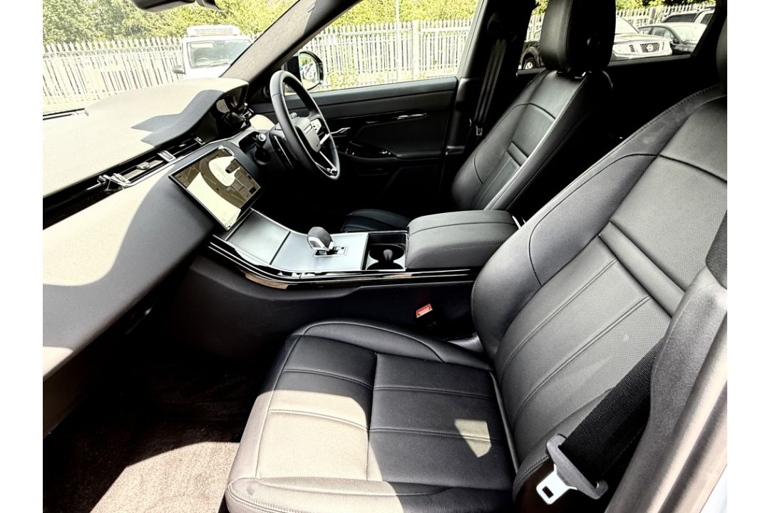 Land Rover Range Rover Evoque 2024 '24 Reg' Massive Spec - 4WD - ULEZ Compliant - Panoramic Roof - Image 22 of 30