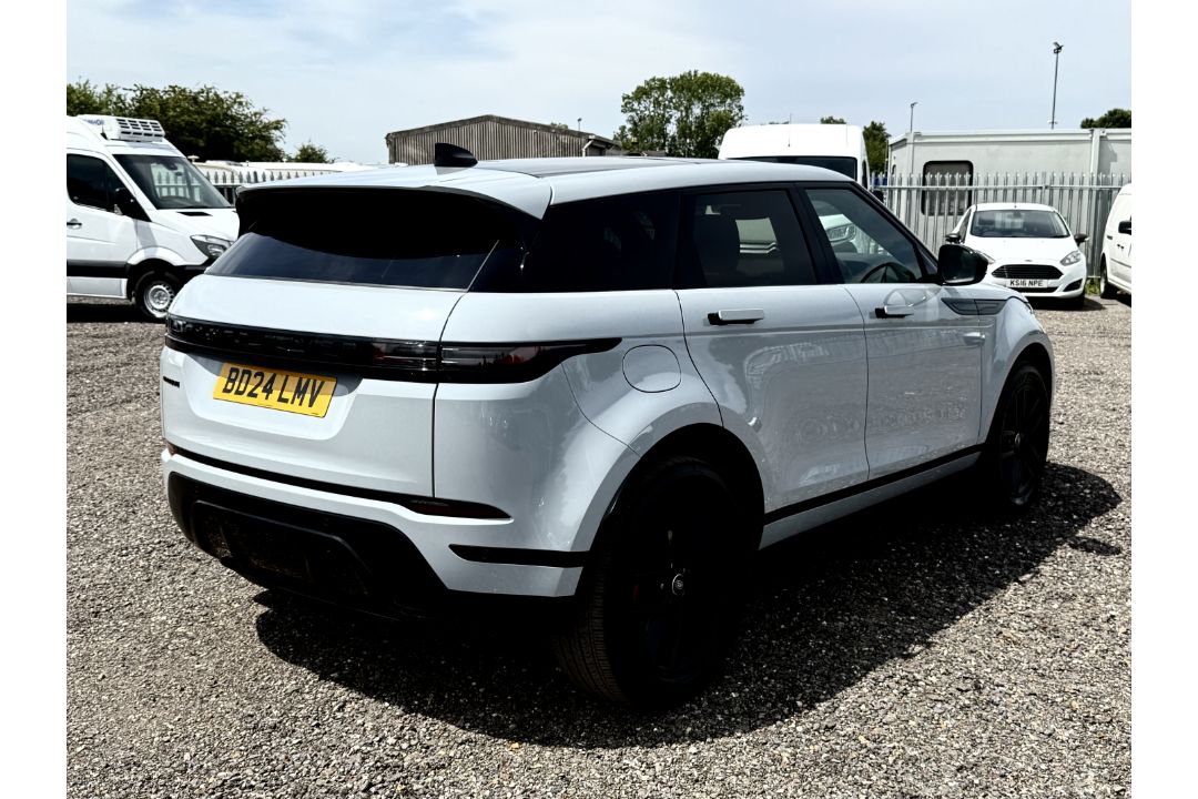 Land Rover Range Rover Evoque 2024 '24 Reg' Massive Spec - 4WD - ULEZ Compliant - Panoramic Roof - Image 11 of 30