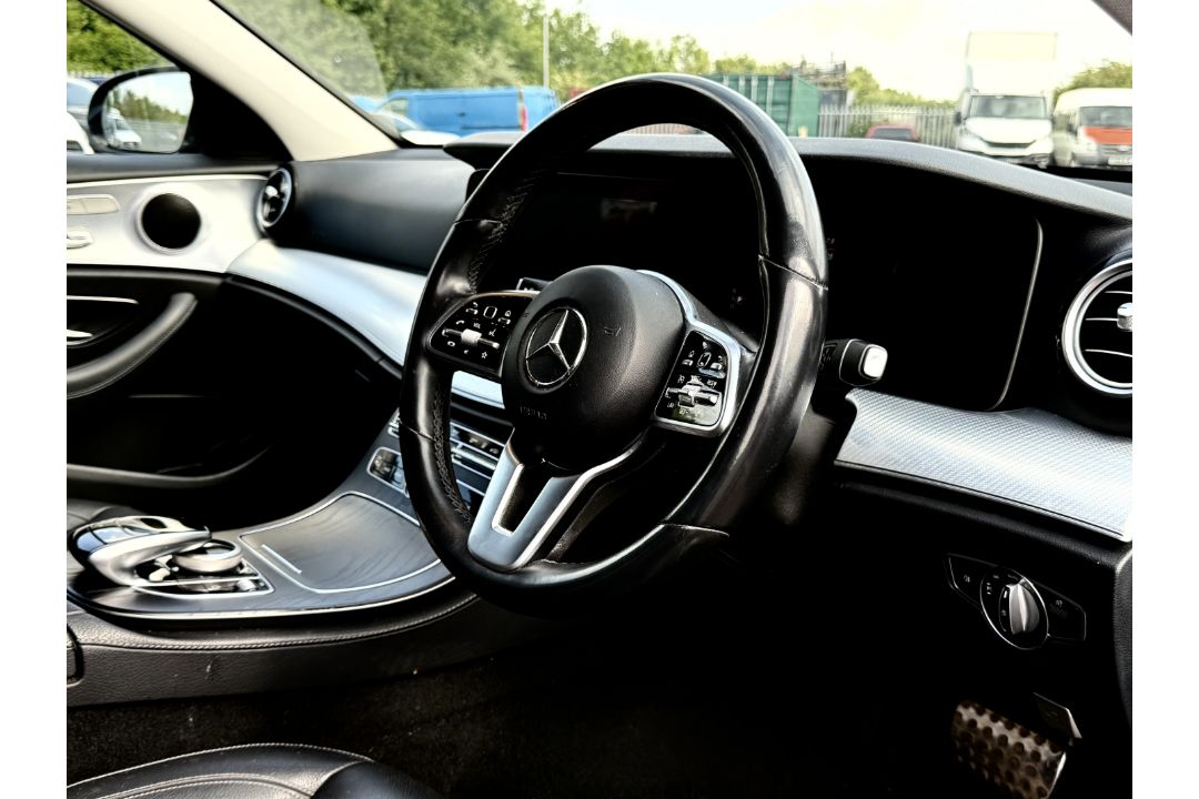 Mercedes Benz E Class E300 DE EQ-P SE Premium 9G 2019 '19 Reg' Sat Nav - A/C - ULEZ - Image 17 of 34
