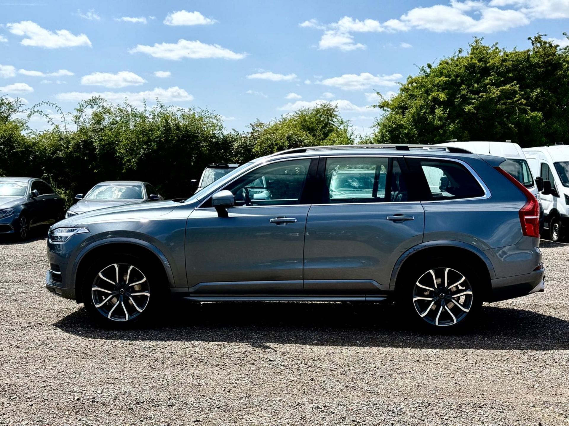** ON SALE ** Volvo XC90 2.0 D5 235 AWD MOMENTUM PRO G/T 2018 '18 Reg' Automatic - Sat Nav - Image 3 of 20