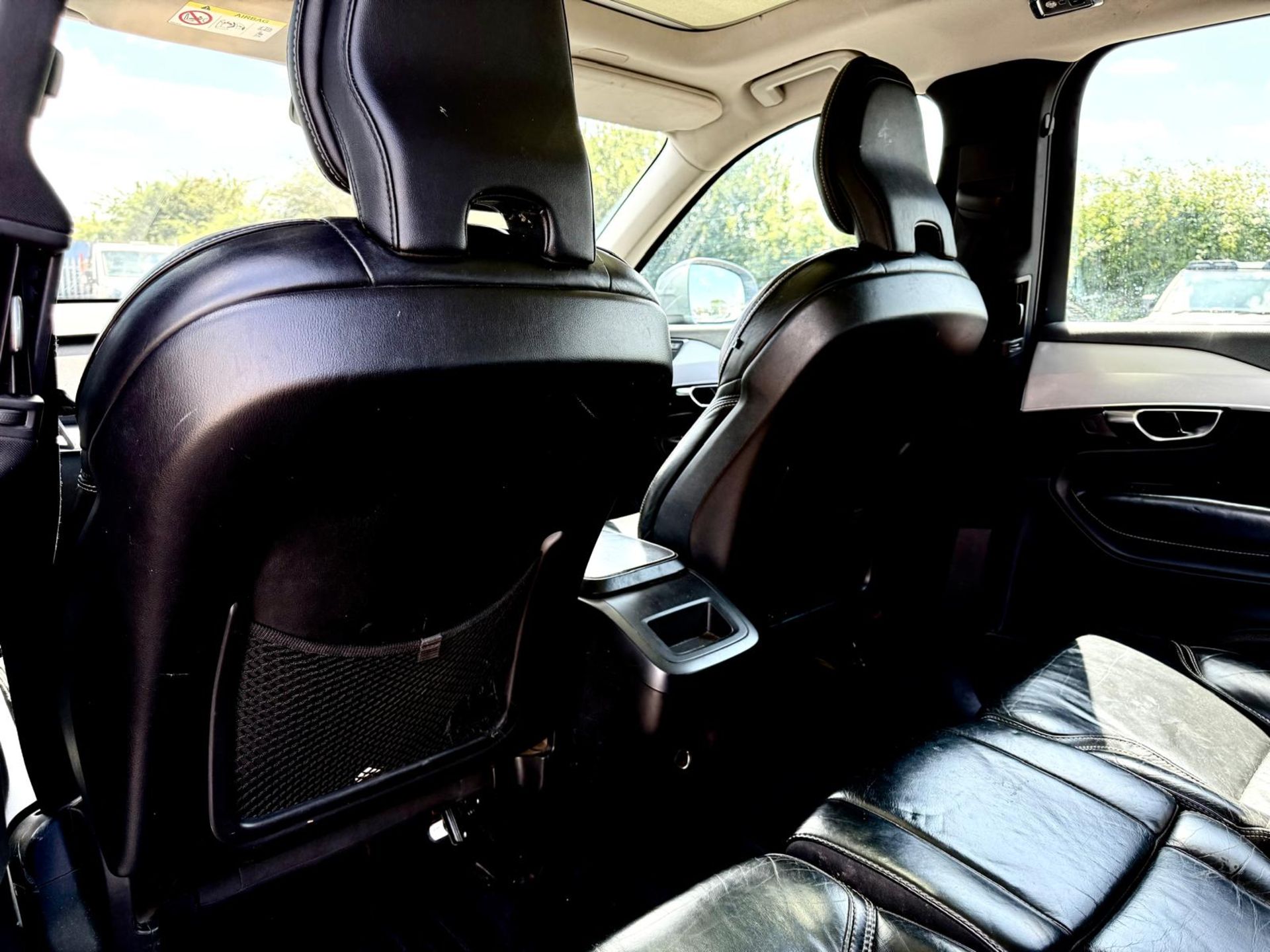 ** ON SALE ** Volvo XC90 2.0 D5 235 AWD MOMENTUM PRO G/T 2018 '18 Reg' Automatic - Sat Nav - Image 18 of 20