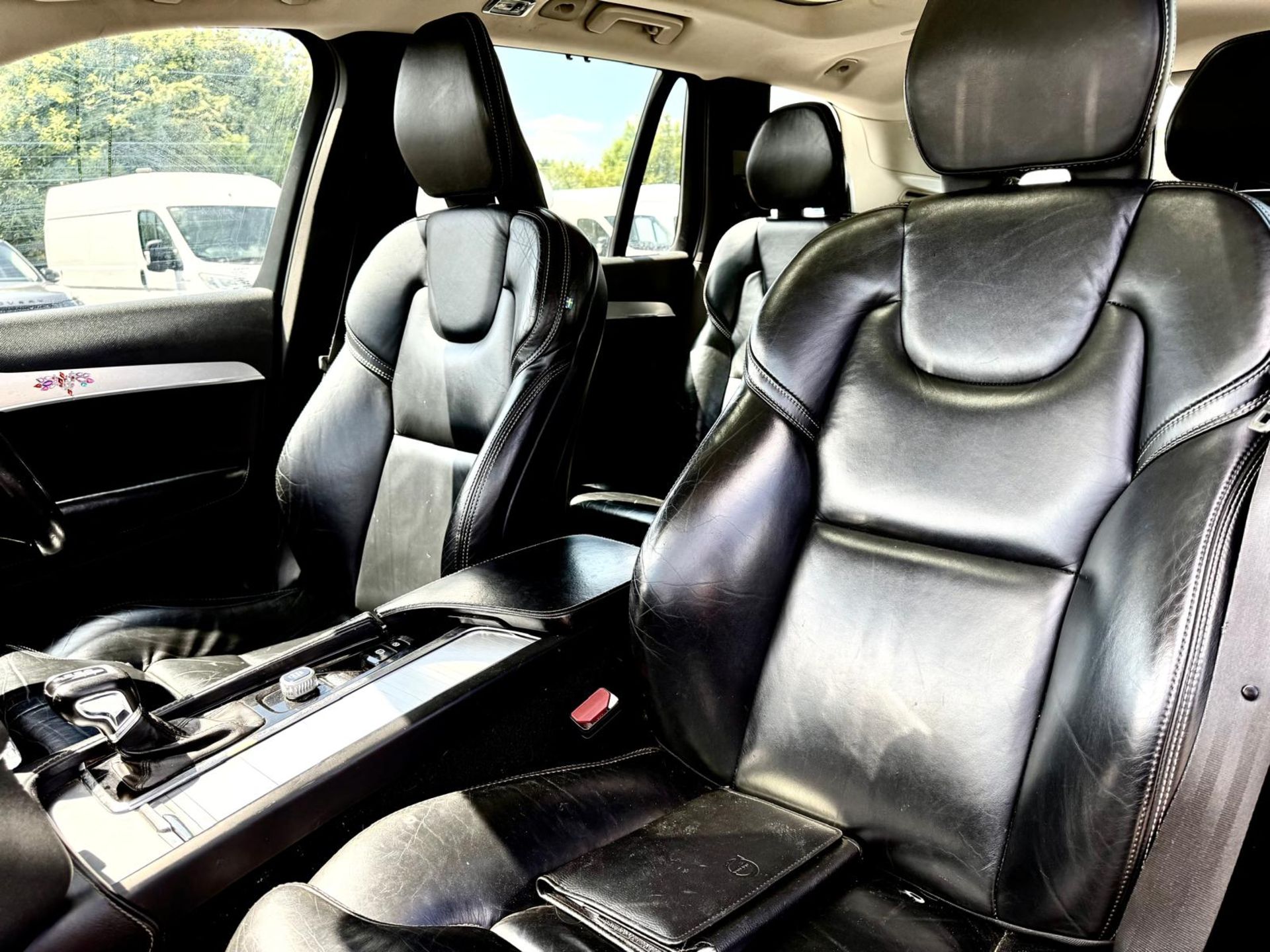 ** ON SALE ** Volvo XC90 2.0 D5 235 AWD MOMENTUM PRO G/T 2018 '18 Reg' Automatic - Sat Nav - Image 17 of 20