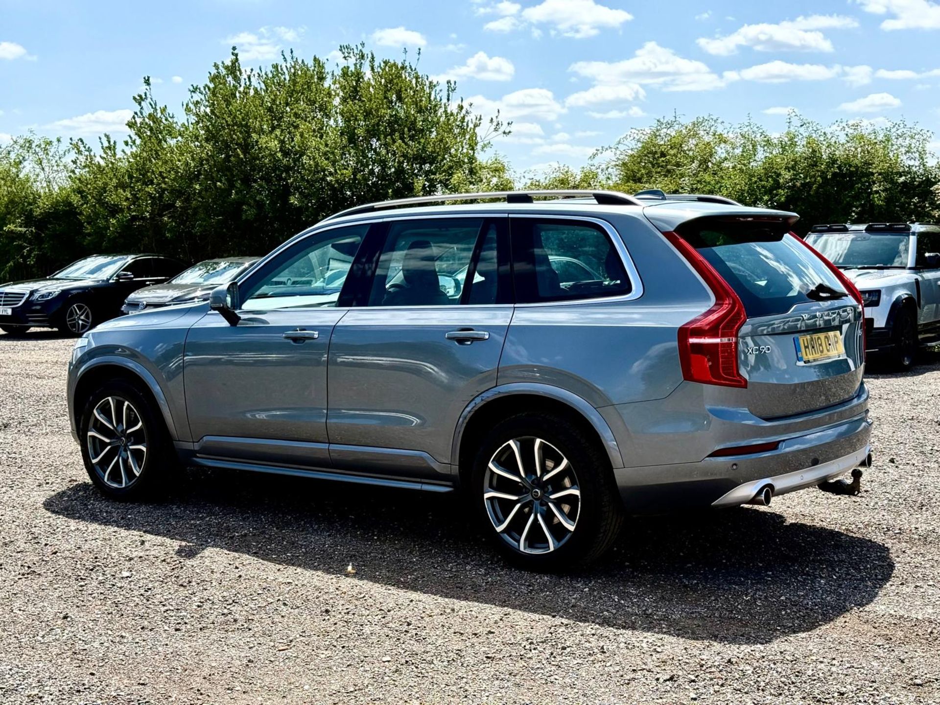 ** ON SALE ** Volvo XC90 2.0 D5 235 AWD MOMENTUM PRO G/T 2018 '18 Reg' Automatic - Sat Nav - Image 4 of 20
