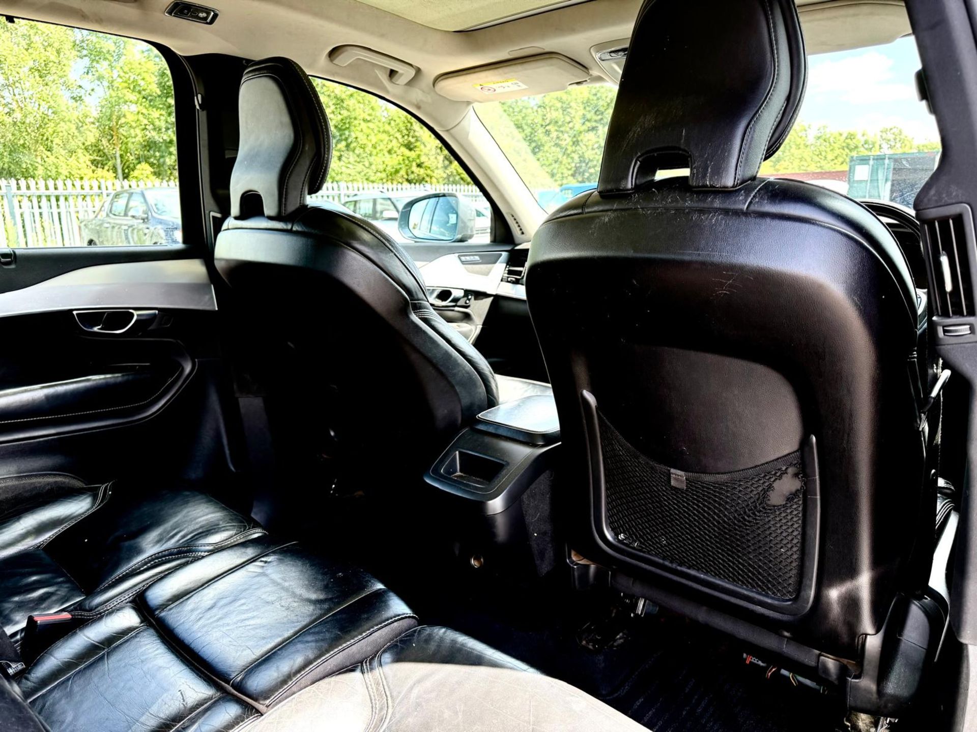 ** ON SALE ** Volvo XC90 2.0 D5 235 AWD MOMENTUM PRO G/T 2018 '18 Reg' Automatic - Sat Nav - Image 15 of 20