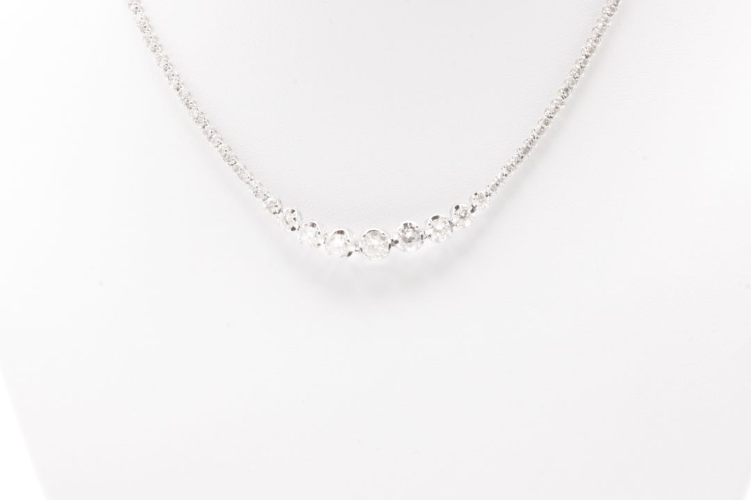 Round Brilliant Natural Diamond Necklace 3.83 Carat H/I Colour I Clarity 18k White Gold EDR Report - Image 5 of 14