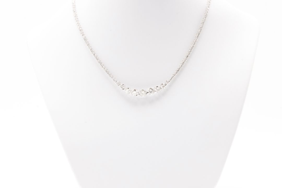 Round Brilliant Natural Diamond Necklace 3.83 Carat H/I Colour I Clarity 18k White Gold EDR Report - Image 3 of 14