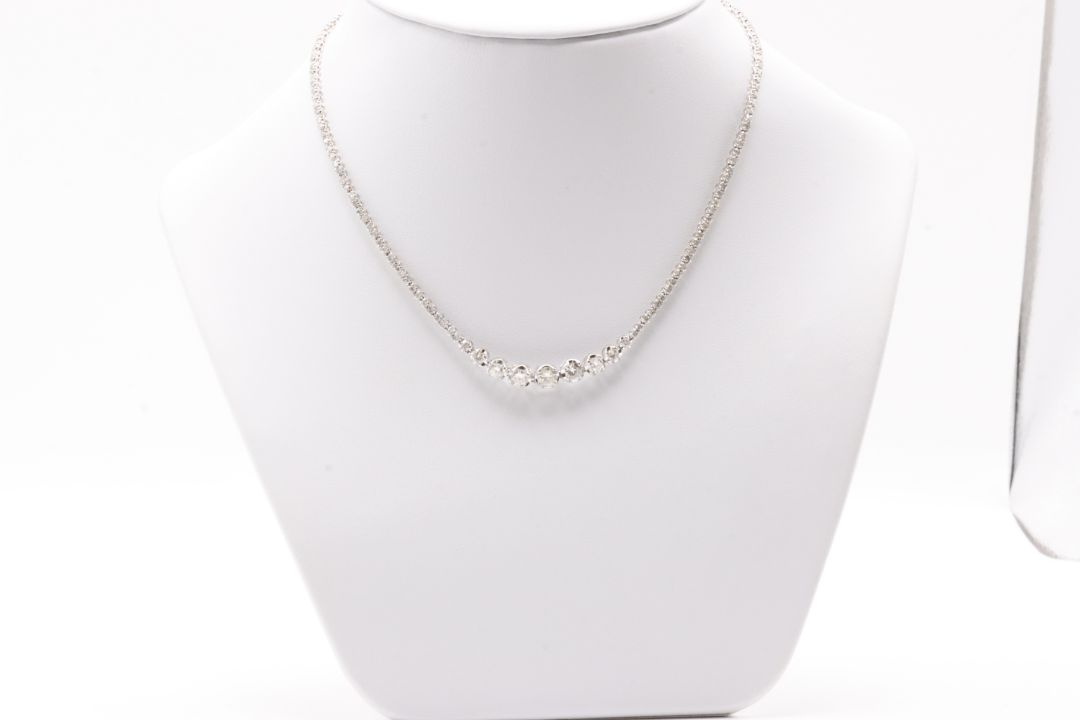 Round Brilliant Natural Diamond Necklace 3.83 Carat H/I Colour I Clarity 18k White Gold EDR Report - Image 12 of 14