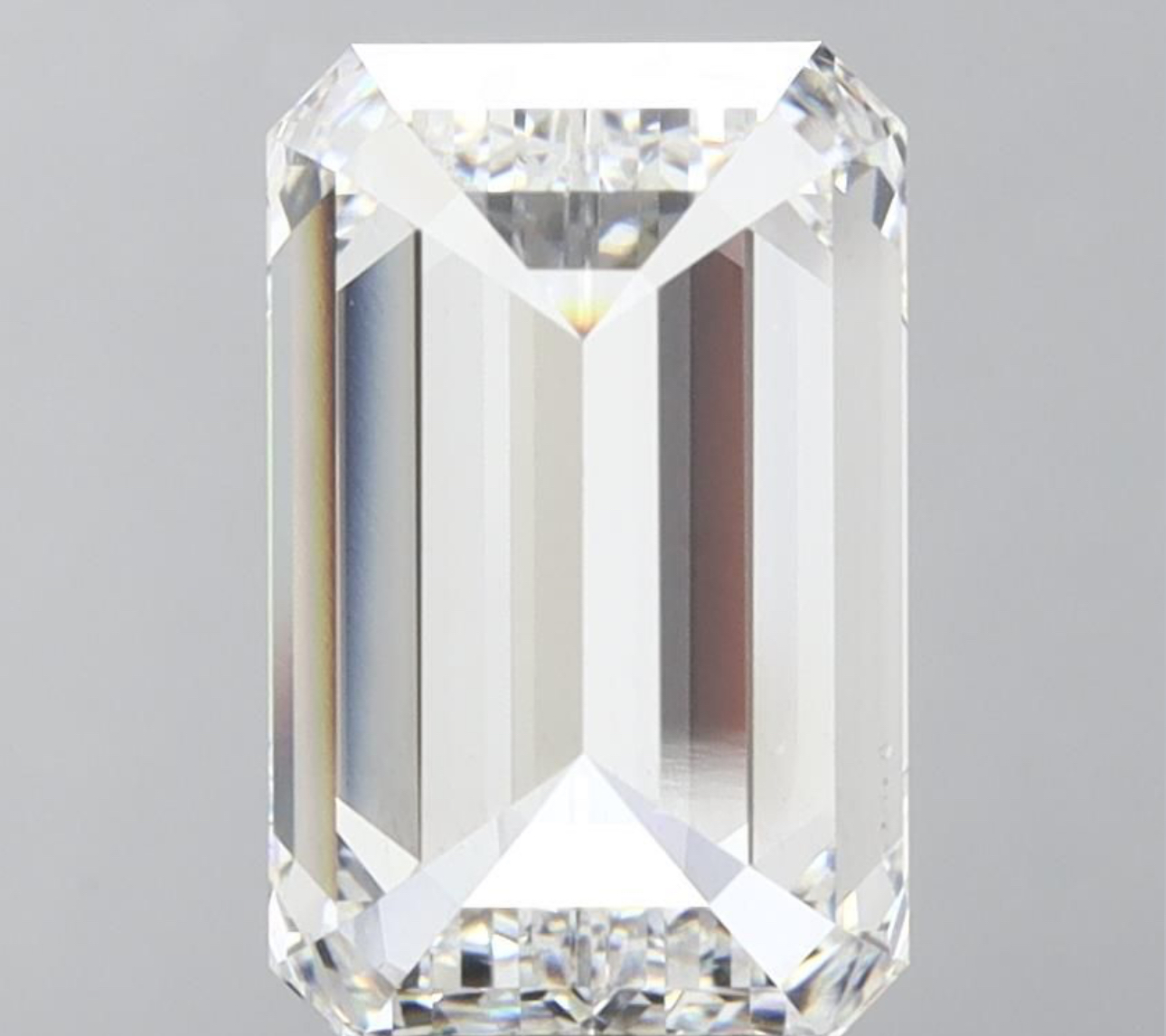 Emerald Cut Diamond 10.00 Carat F Color VS2 Clarity - IGI Certificate - Image 3 of 6