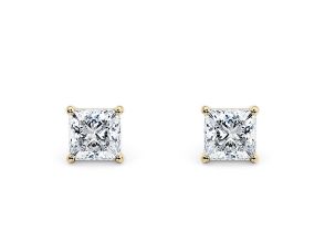 ** ON SALE ** Princess Cut 3.00 Carat Diamond Earrings Set in 18kt Yellow Gold - E Colour VS- IGI