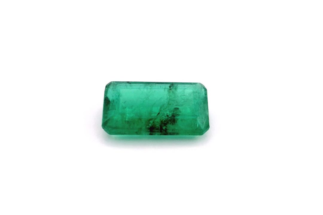 Emerald Green Emerald Shape 4.01 Carat EyeClean ( Colombia Origin ) ( Natural ) - Image 1 of 2