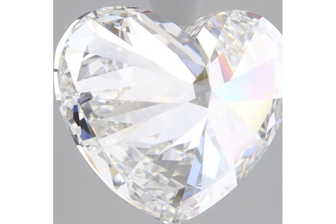 Heart Cut Diamond 3.00 Carat E Colour VS1 Clarity EX EX - IGI Certificate - Image 4 of 7