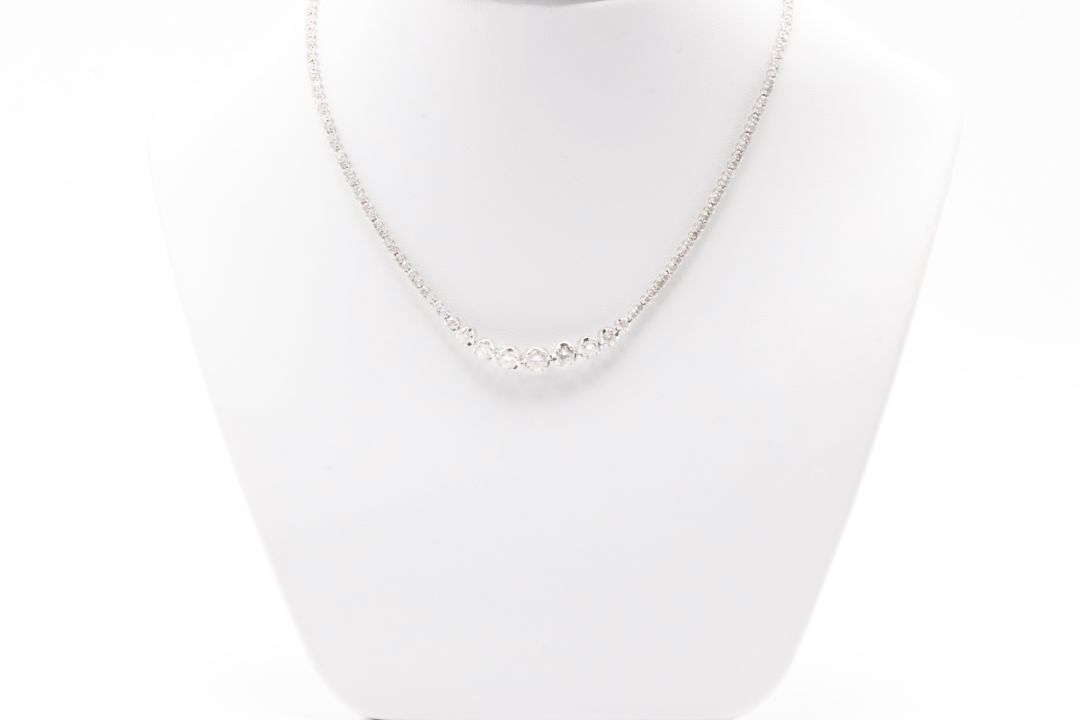 Round Brilliant Natural Diamond Necklace 3.83 Carat H/I Colour I Clarity 18k White Gold EDR Report - Image 10 of 14