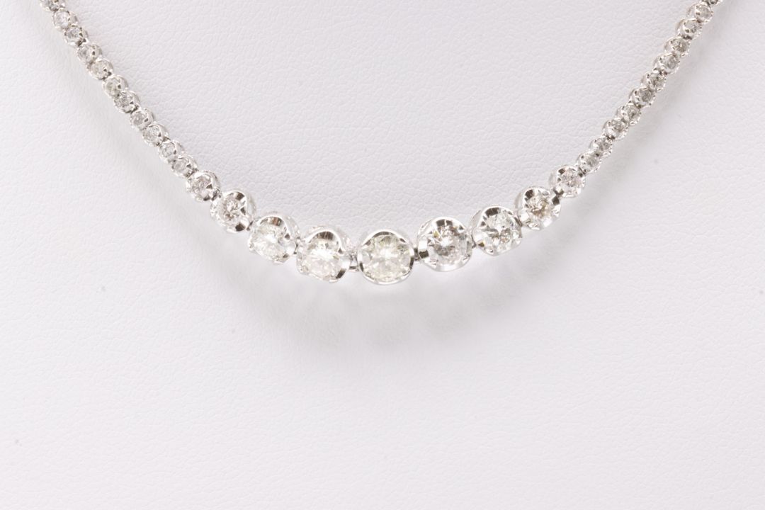 Round Brilliant Natural Diamond Necklace 3.83 Carat H/I Colour I Clarity 18k White Gold EDR Report - Image 11 of 14