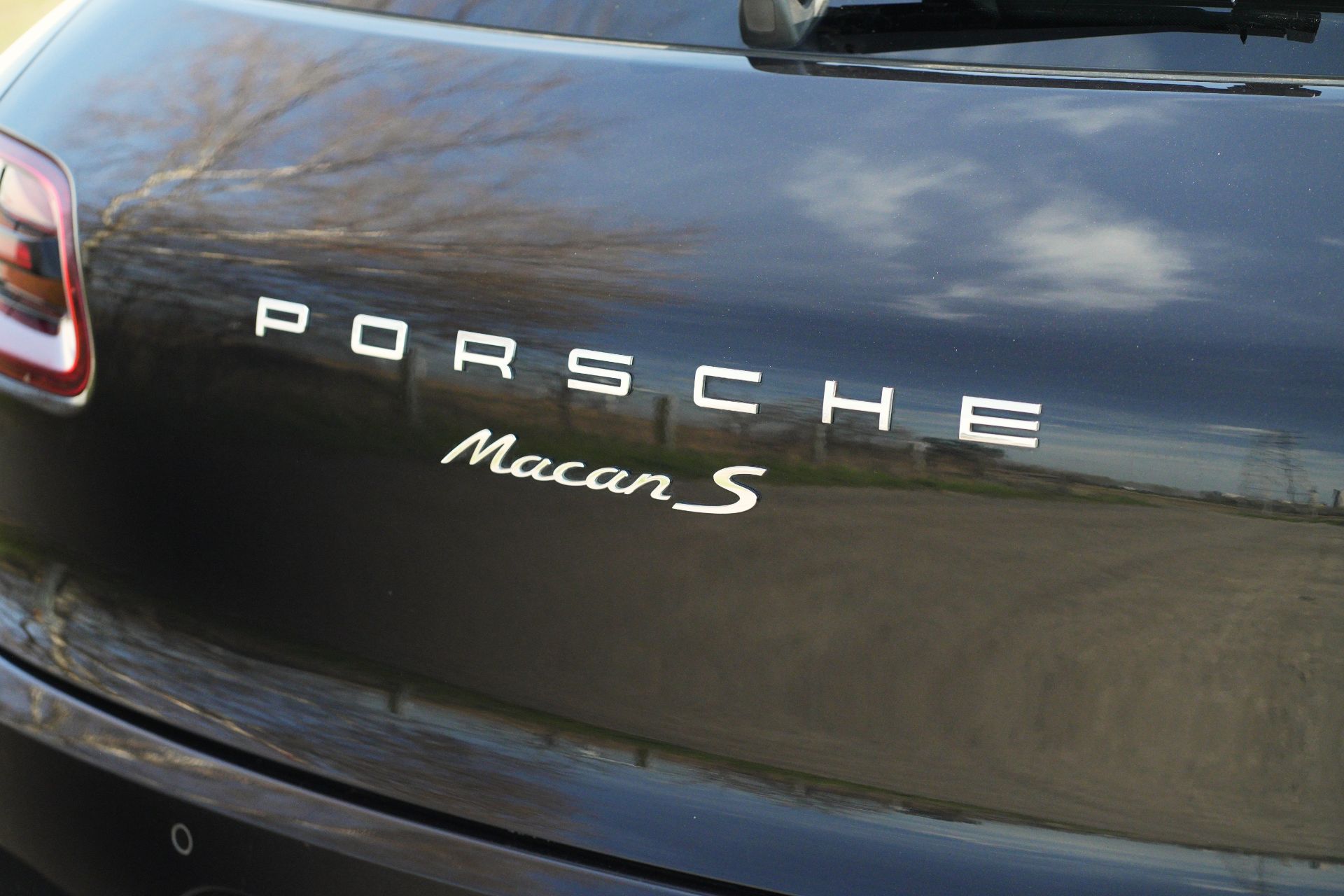 2015 Porsche Macan S S-A - Image 27 of 114