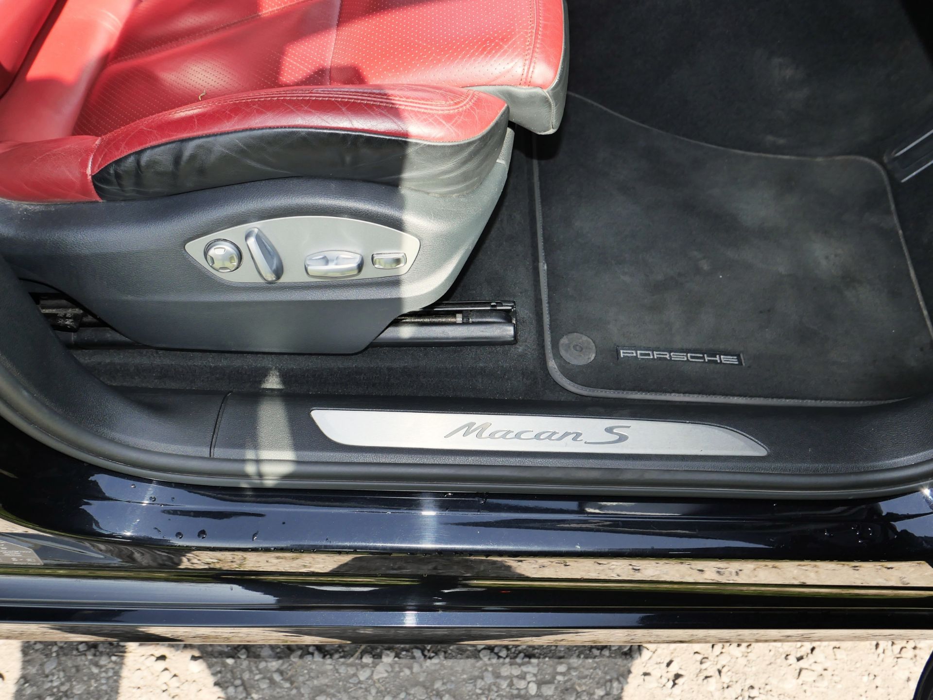 2015 Porsche Macan S S-A - Image 60 of 114