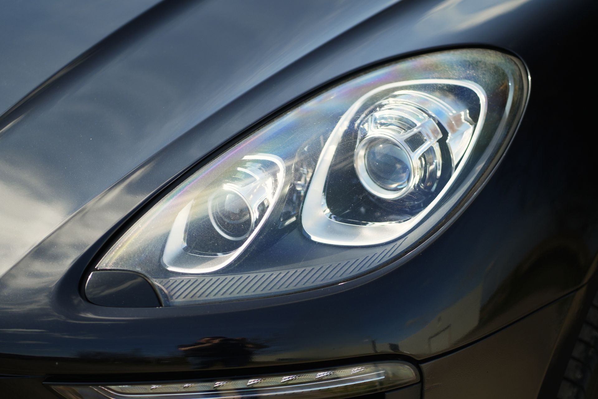 2015 Porsche Macan S S-A - Image 12 of 114