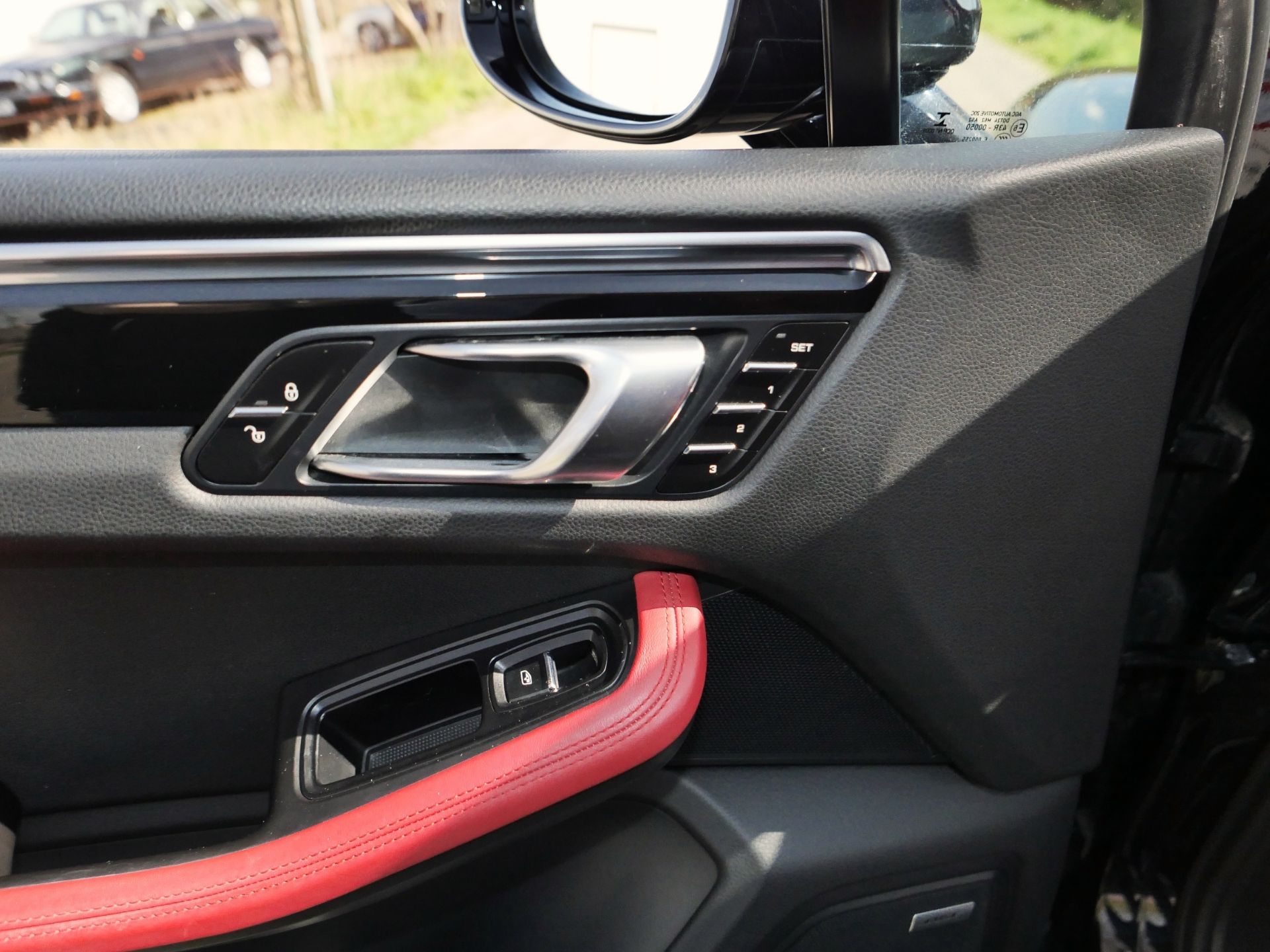 2015 Porsche Macan S S-A - Image 80 of 114