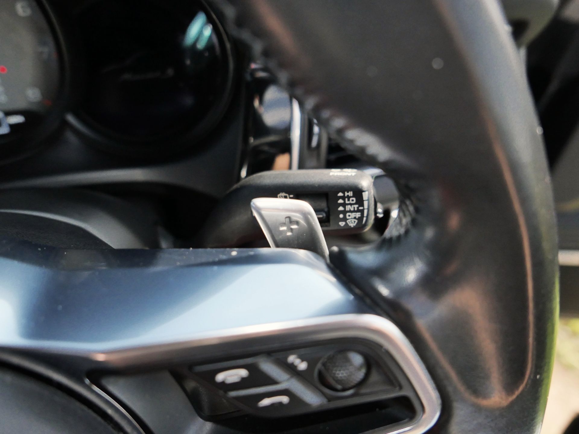 2015 Porsche Macan S S-A - Image 84 of 114