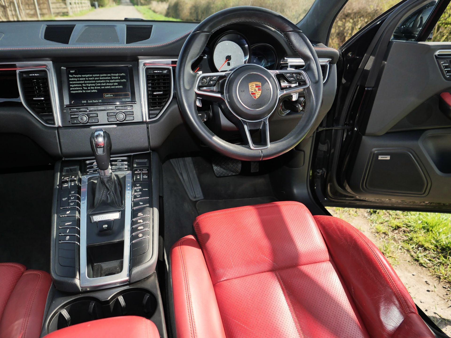 2015 Porsche Macan S S-A - Image 48 of 114