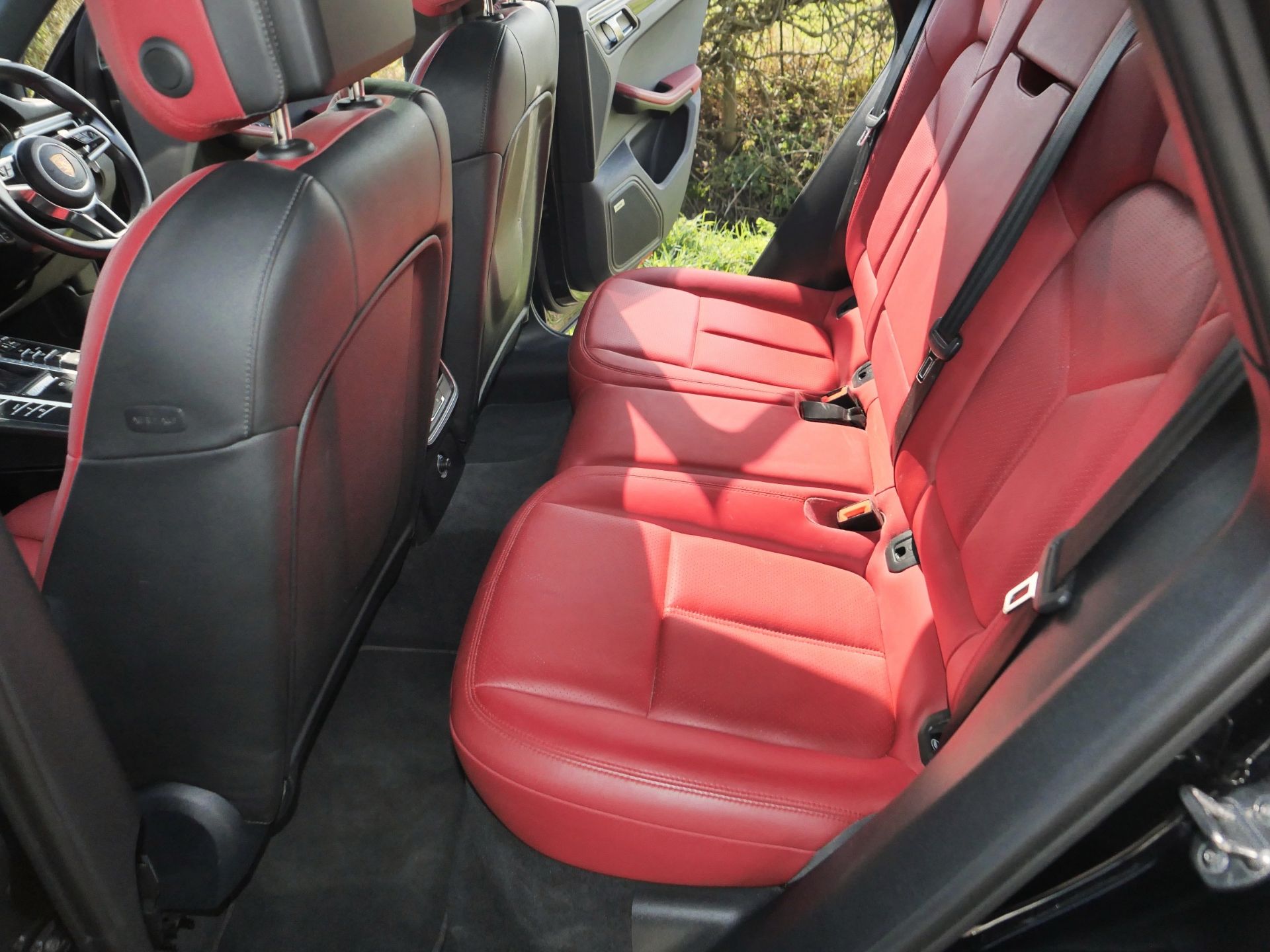 2015 Porsche Macan S S-A - Image 76 of 114