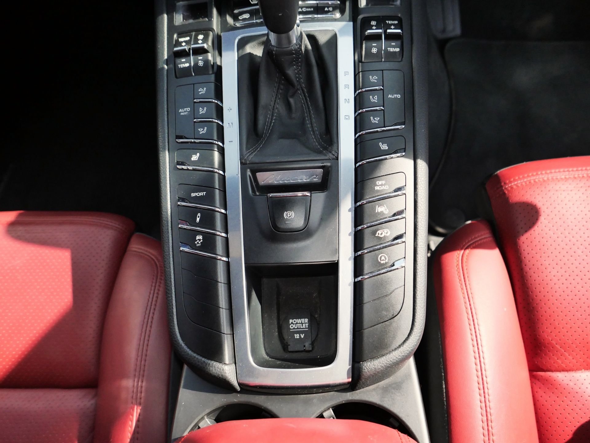 2015 Porsche Macan S S-A - Image 83 of 114