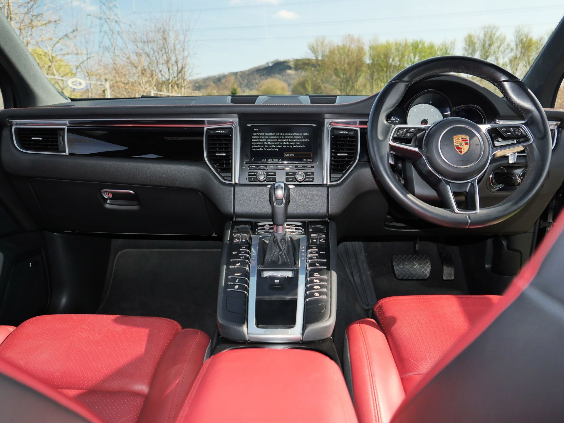 2015 Porsche Macan S S-A - Image 52 of 114