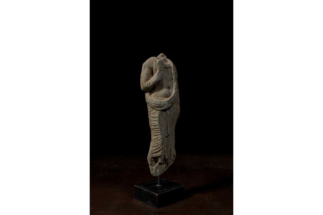 STANDING STONE TORSO OF A BODHISATTVA GANDHARA 4TH CENTURY - Bild 2 aus 14