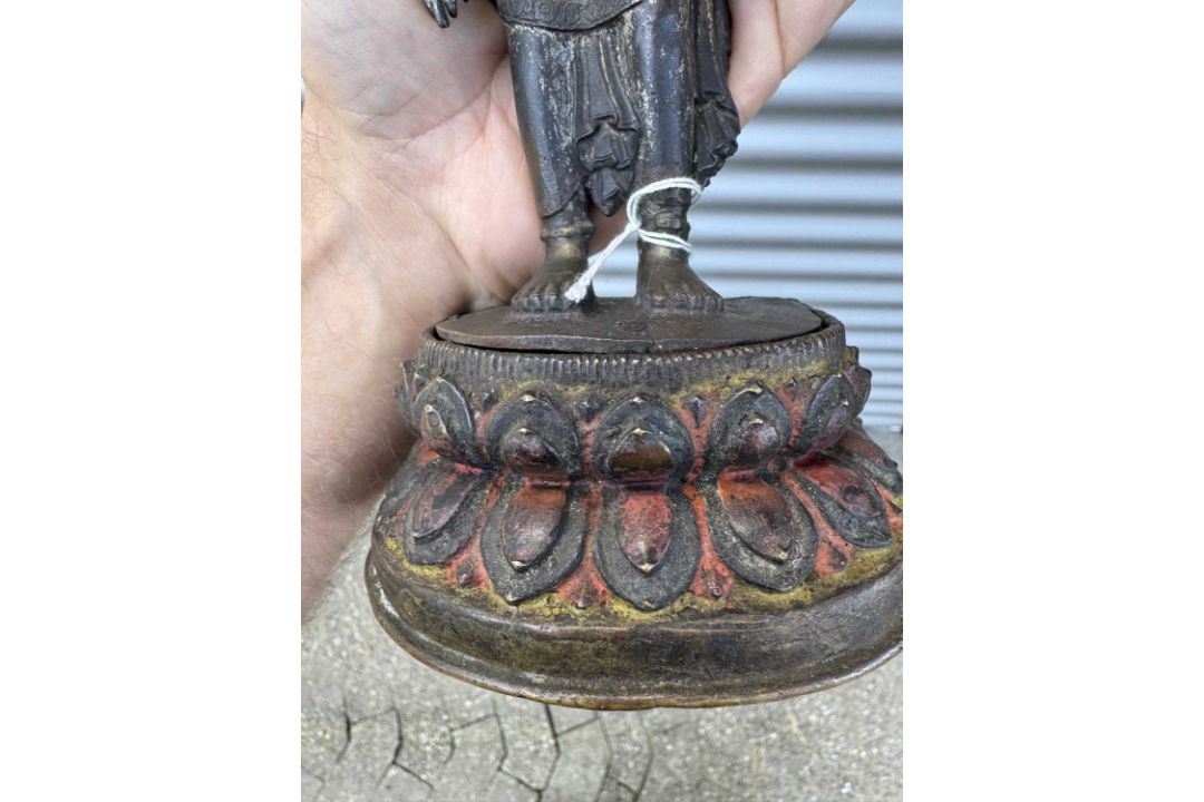 STANDING PADMAPANI BRONZE NEPAL 17TH CENTURY - Bild 13 aus 16