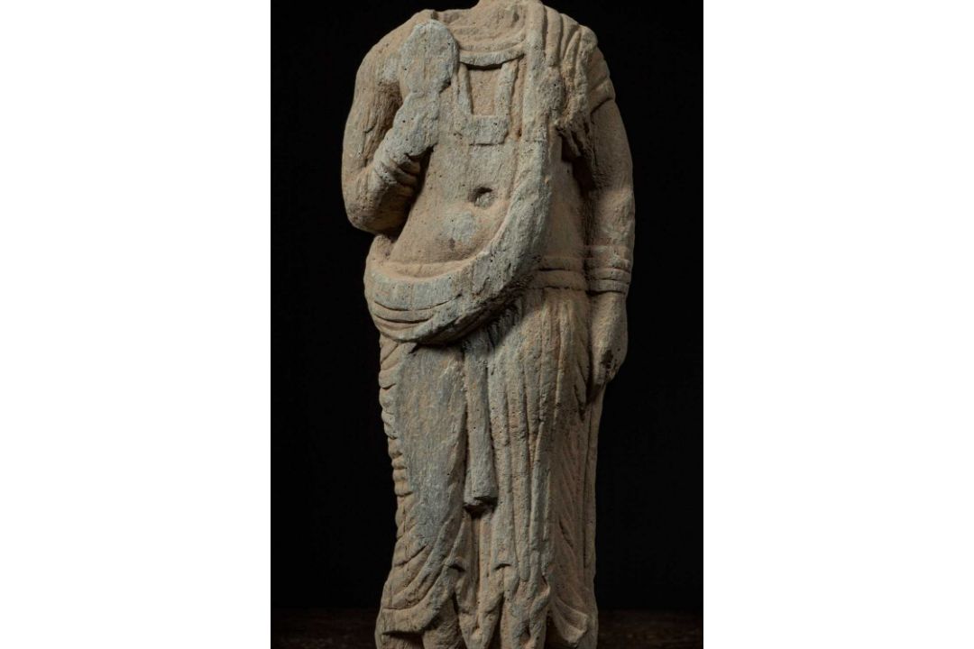 STANDING STONE TORSO OF A BODHISATTVA GANDHARA 4TH CENTURY - Bild 5 aus 14