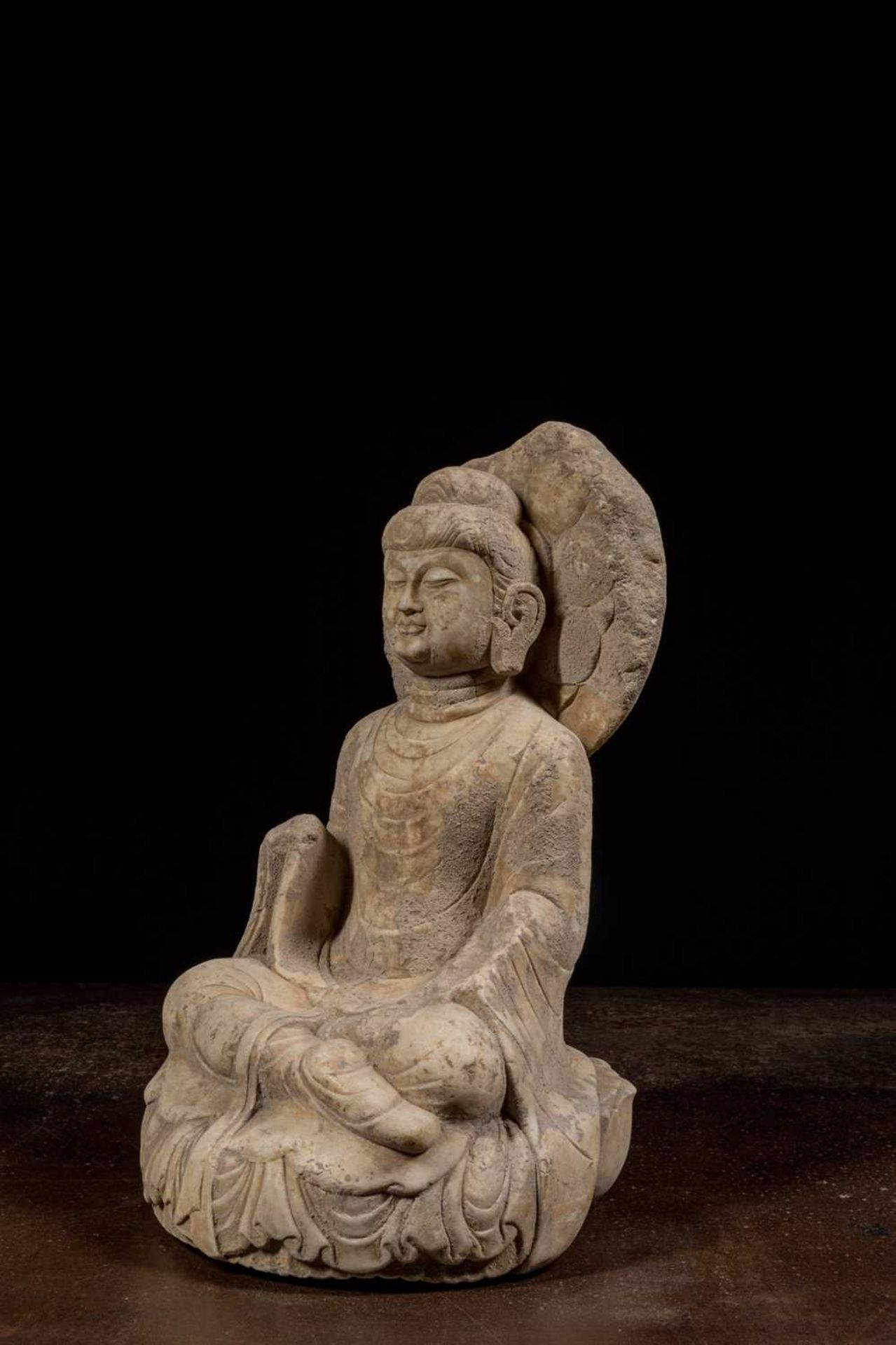SEATED MARBLE BUDDHA NORTHERN QI 6TH DYNASTY CENTURY - Bild 5 aus 7