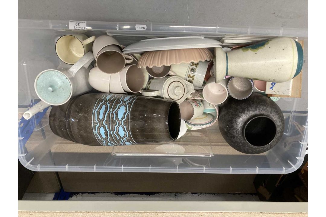 Ceramics: - Image 1 of 4