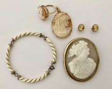 Jewellery: