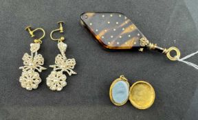 Jewellery: