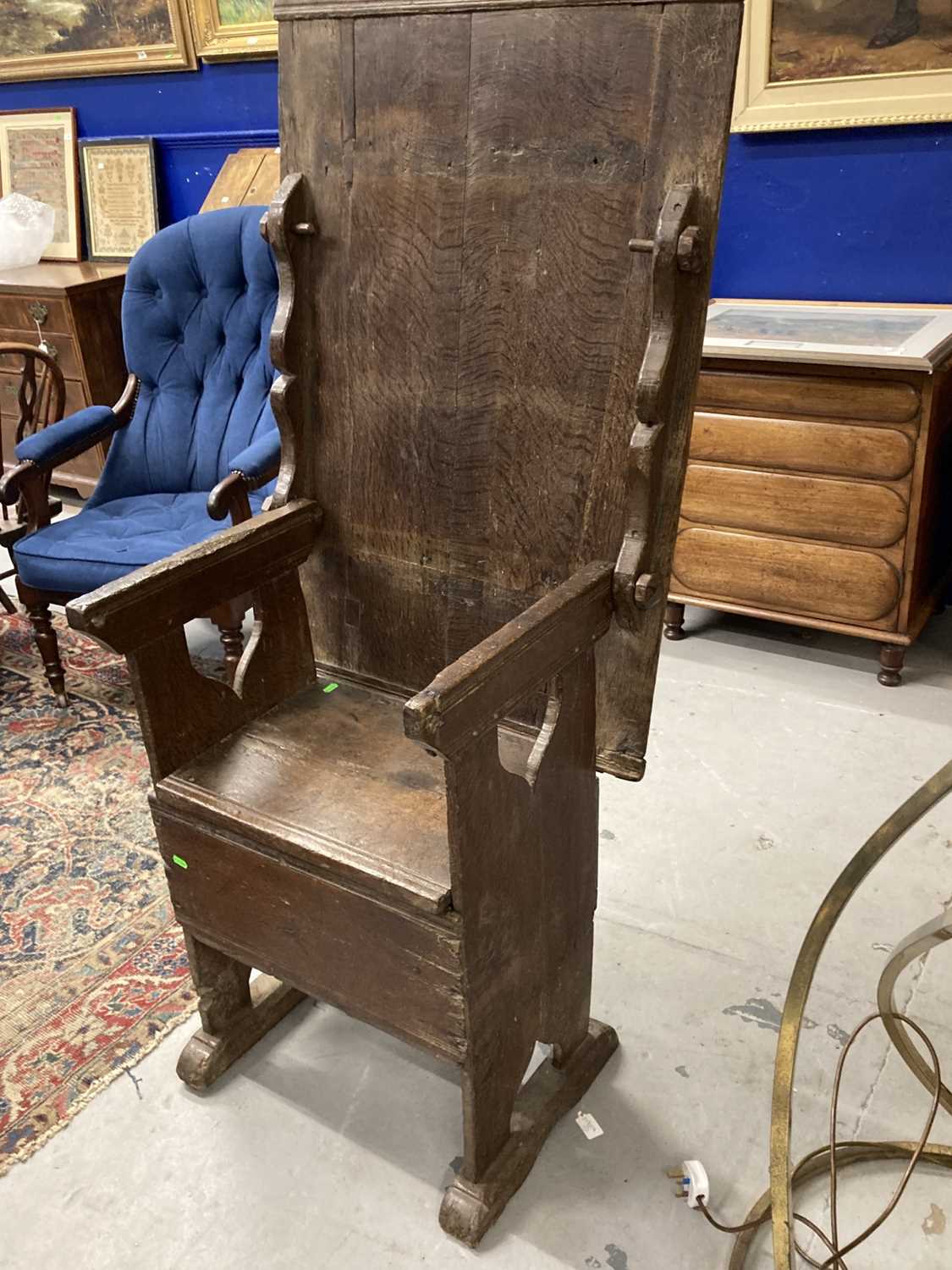 Furniture: - Image 11 of 11