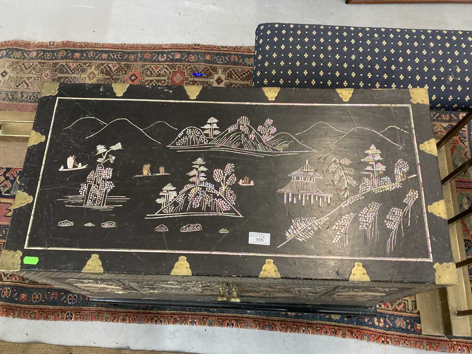 Furniture: - Image 3 of 4