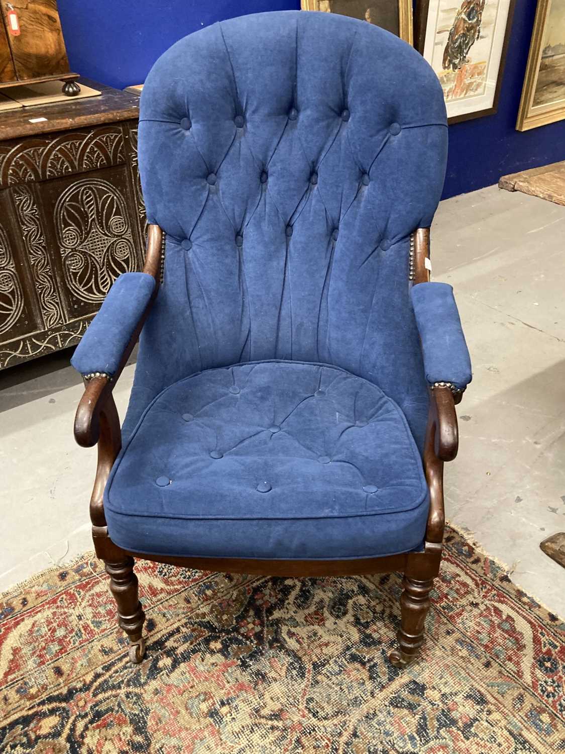 Furniture: - Image 3 of 4