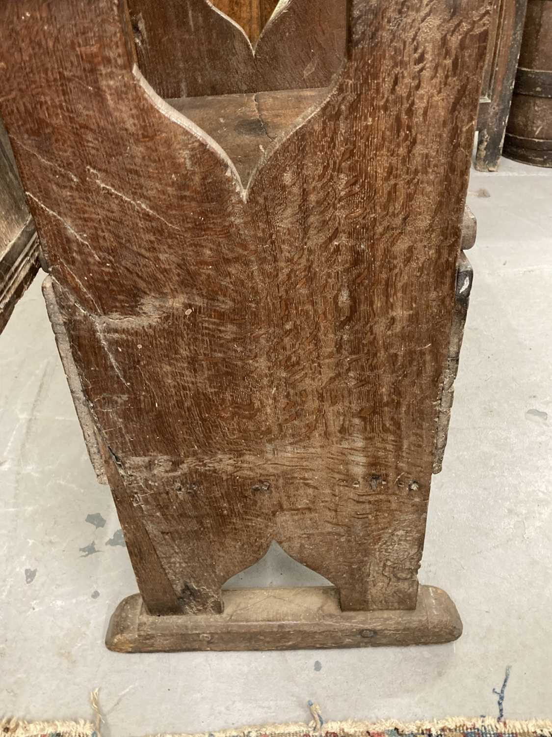 Furniture: - Image 6 of 11