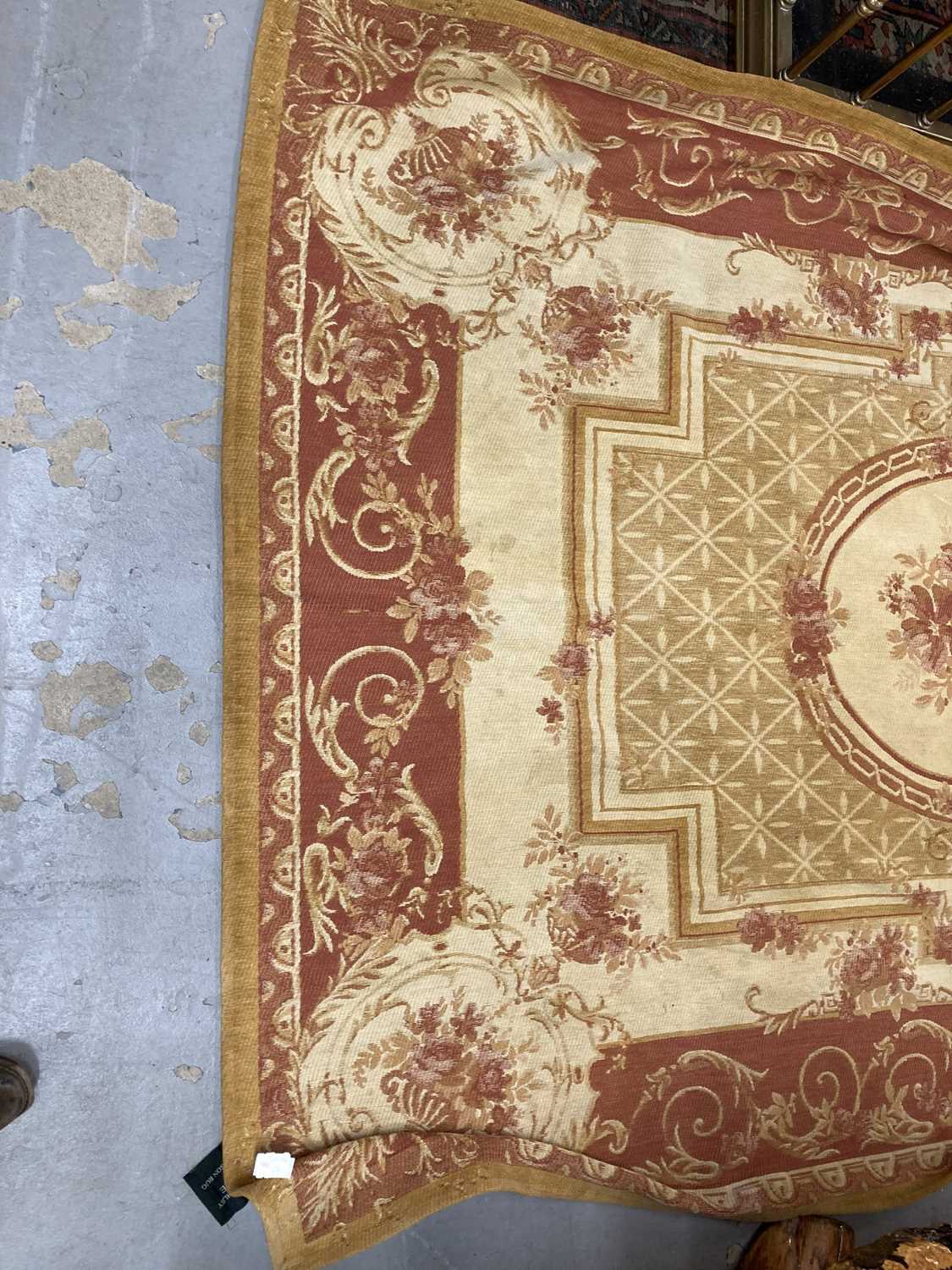 Carpets & Rugs: - Image 2 of 2