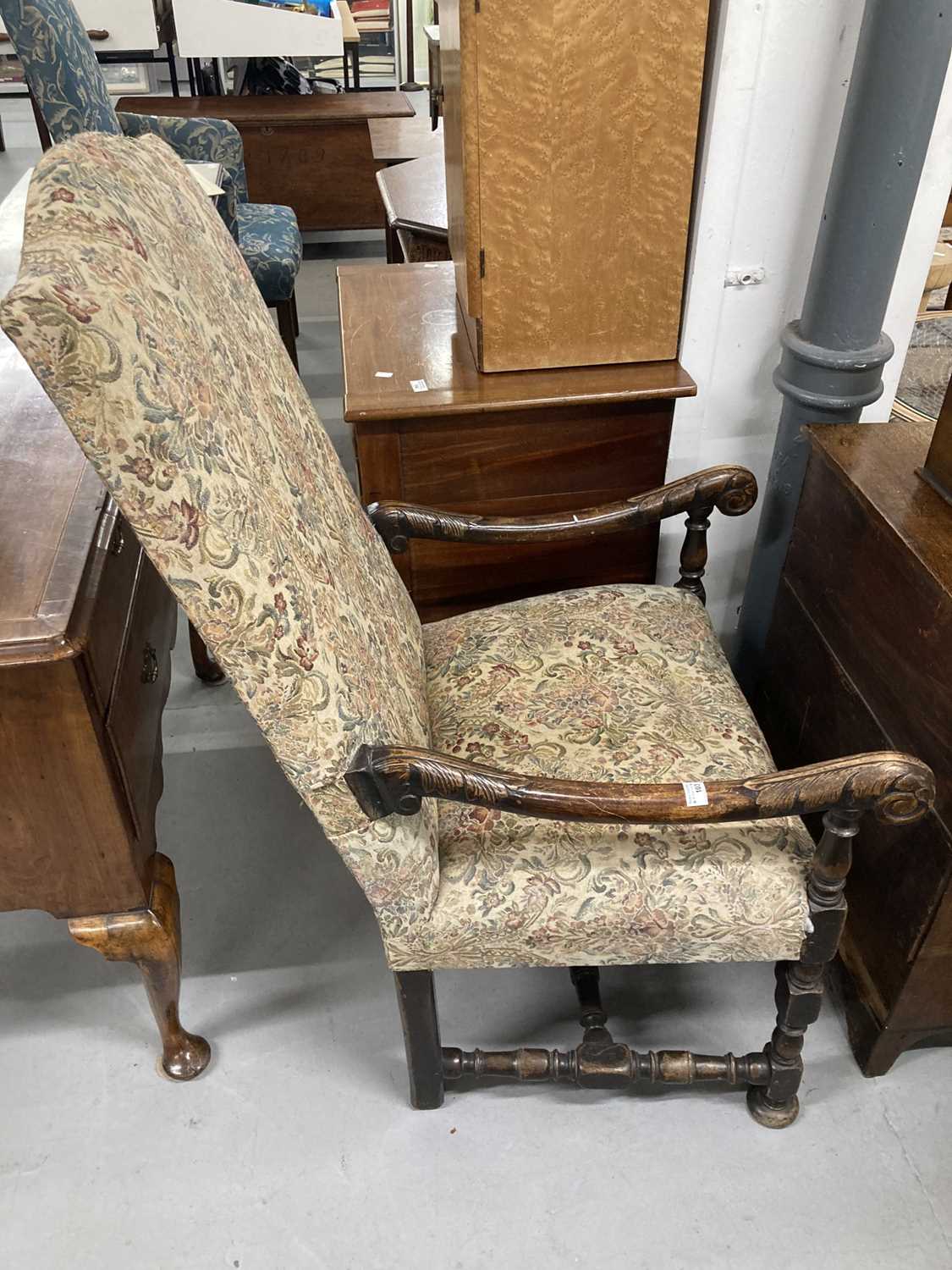 Furniture: - Image 5 of 6