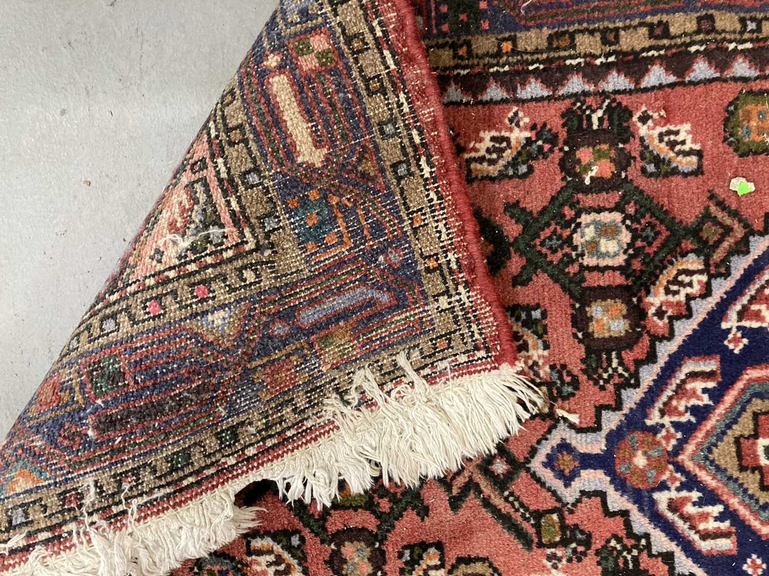 Carpets and rugs: - Image 3 of 3
