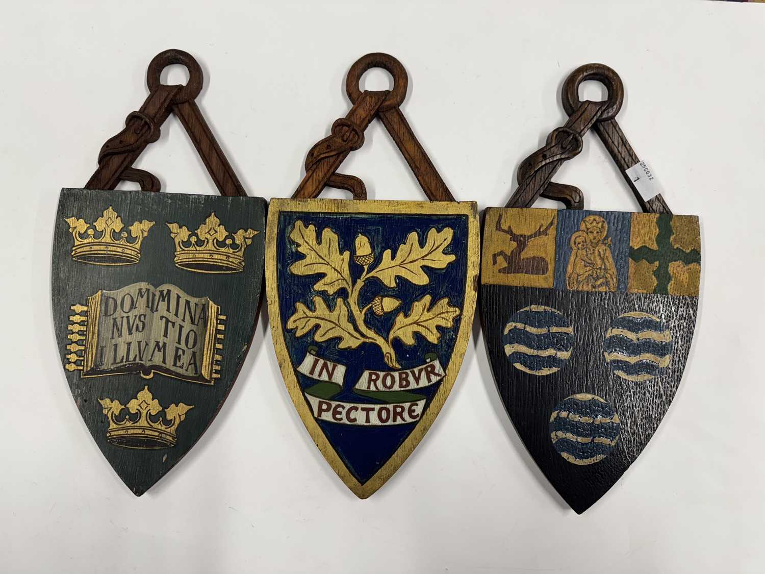 Treen: - Image 3 of 5