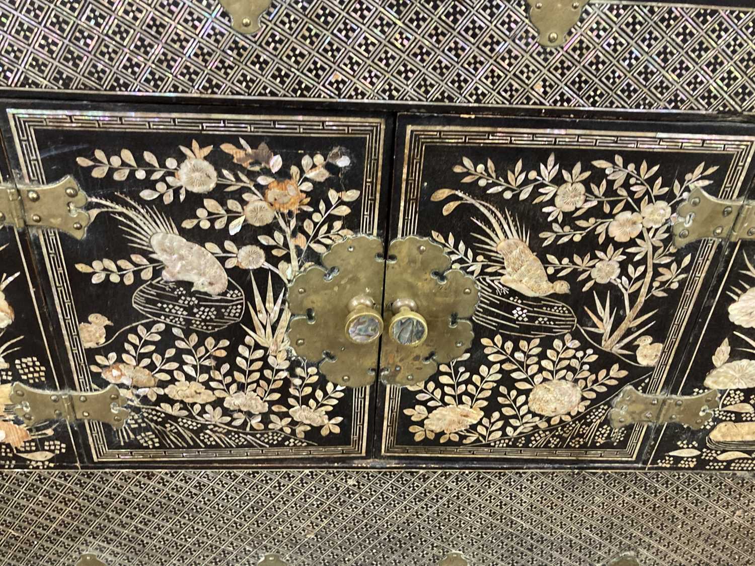 Furniture: - Image 2 of 4