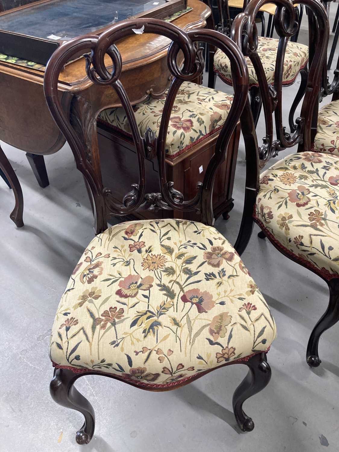 Furniture: - Image 5 of 6