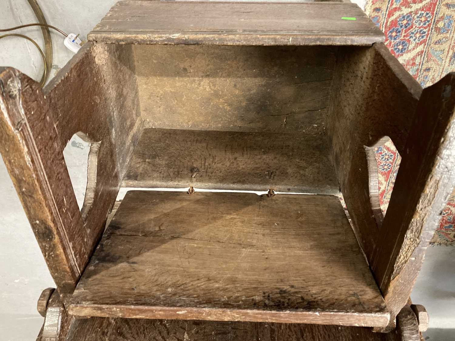 Furniture: - Image 9 of 11