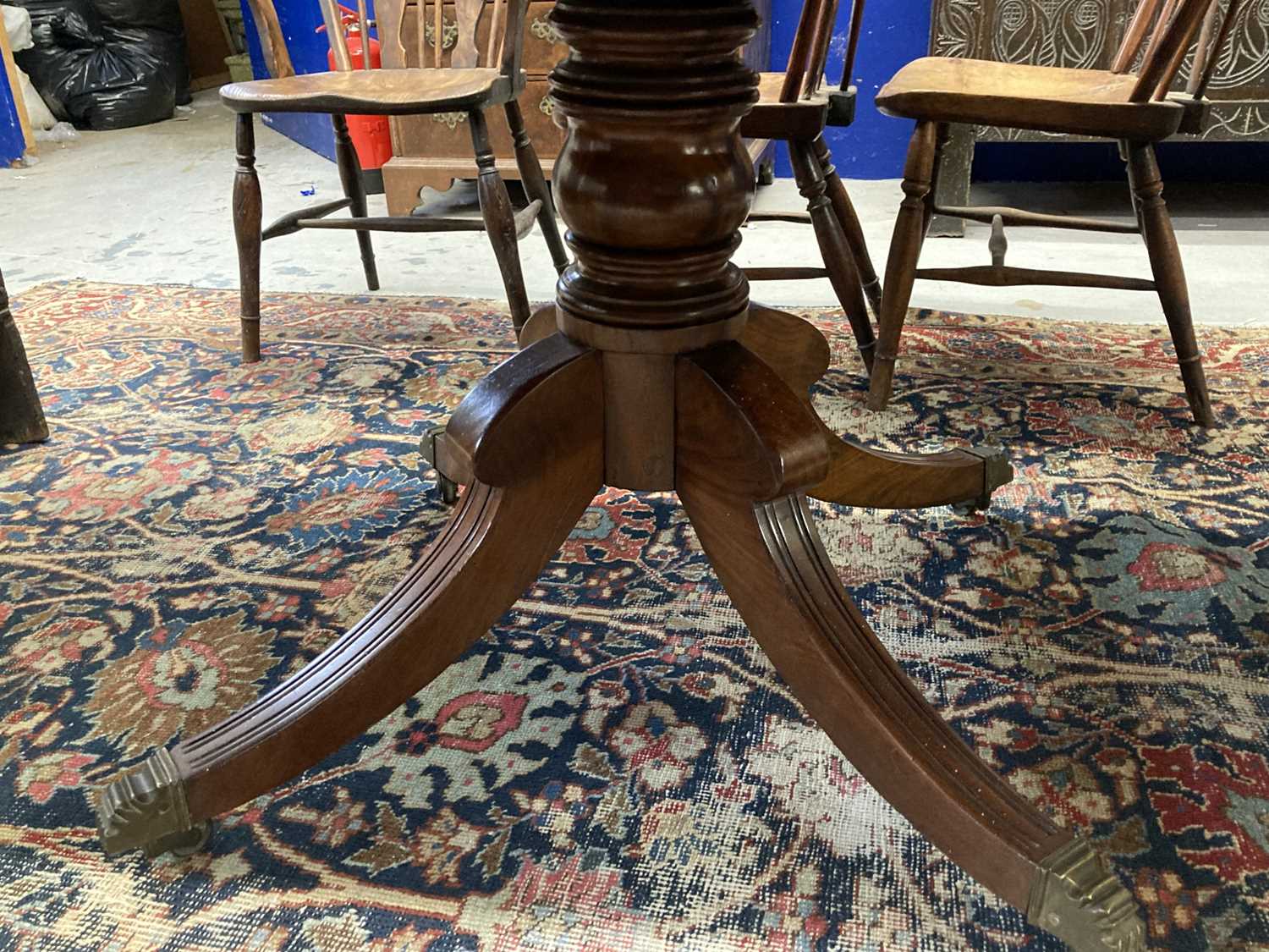 Furniture: - Image 3 of 6